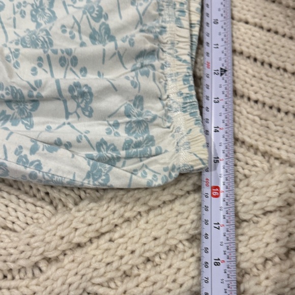 Floral Cropped Pajama Pants in Blue and White (L)  Boston Proper Catalog - Picture 7 of 7